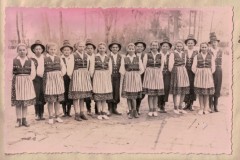 Zespol-w-stojach-Lubawskich-25.04.1954